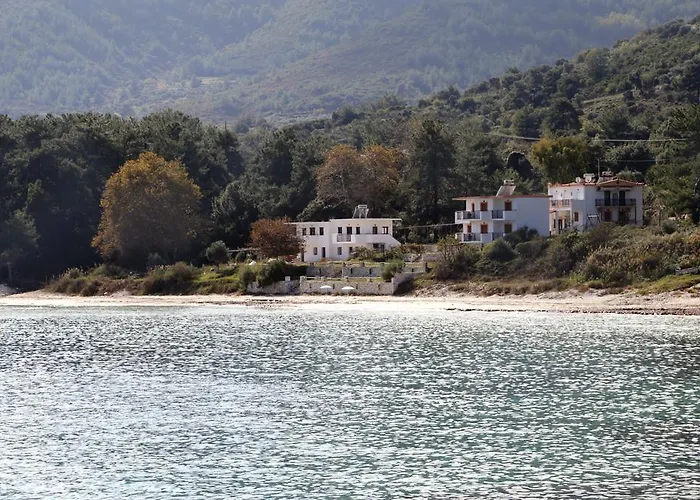 Dolphins House アパート