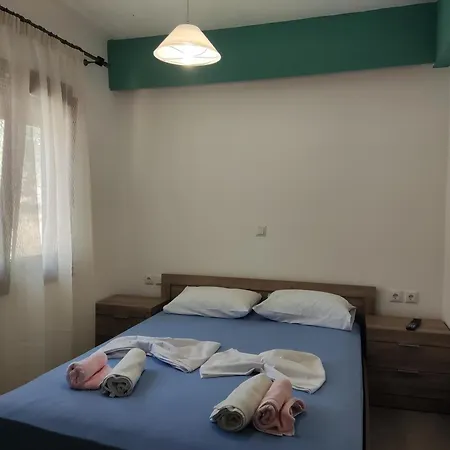 Dolphins House Apartmán Koinira