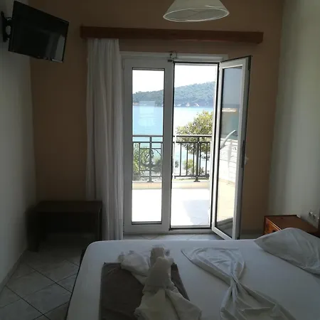 Dolphins House * 基尼拉
