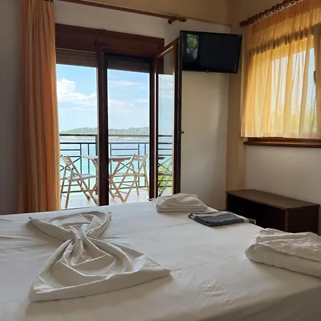Dolphins House 基尼拉