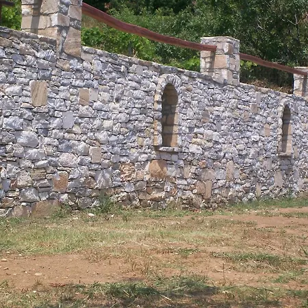 Dolphins House * Kinira