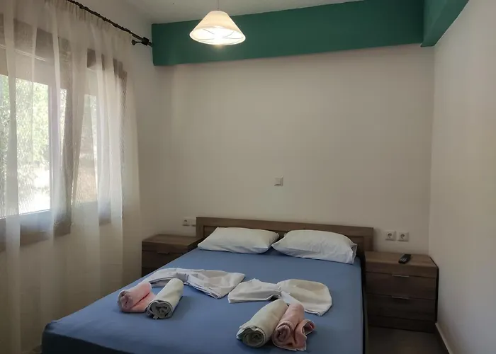 Dolphins House Apartment Koinira