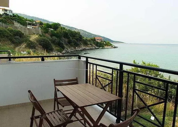 Dolphins House Koinira